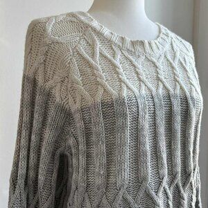 Max Studio Grey-Ivory Ombre Wool Blend Cable-Knit Sweater w/ Ribbon Cuff – US M